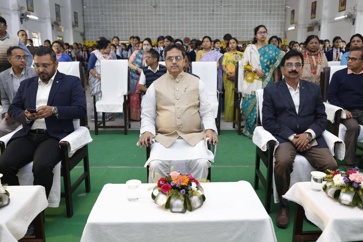 'পরীক্ষা পে চর্চা' অনুষ্ঠানের অষ্টম সংস্করণে প্রধানমন্ত্রী নরেন্দ্র মোদী আজ ছাত্রছাত্রী, শিক্ষক শিক্ষিকা ও অভিভাবকদের সঙ্গে বিভিন্ন বিষয়ে আলাপচারিতা করেন। 