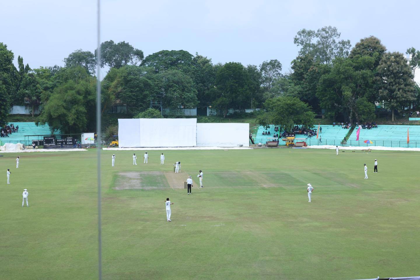 রঞ্জি ট্রফির ম্যাচে ত্রিপুরার বিরুদ্ধে প্রথম ইনিংসে লিড নিল মুম্বই ।