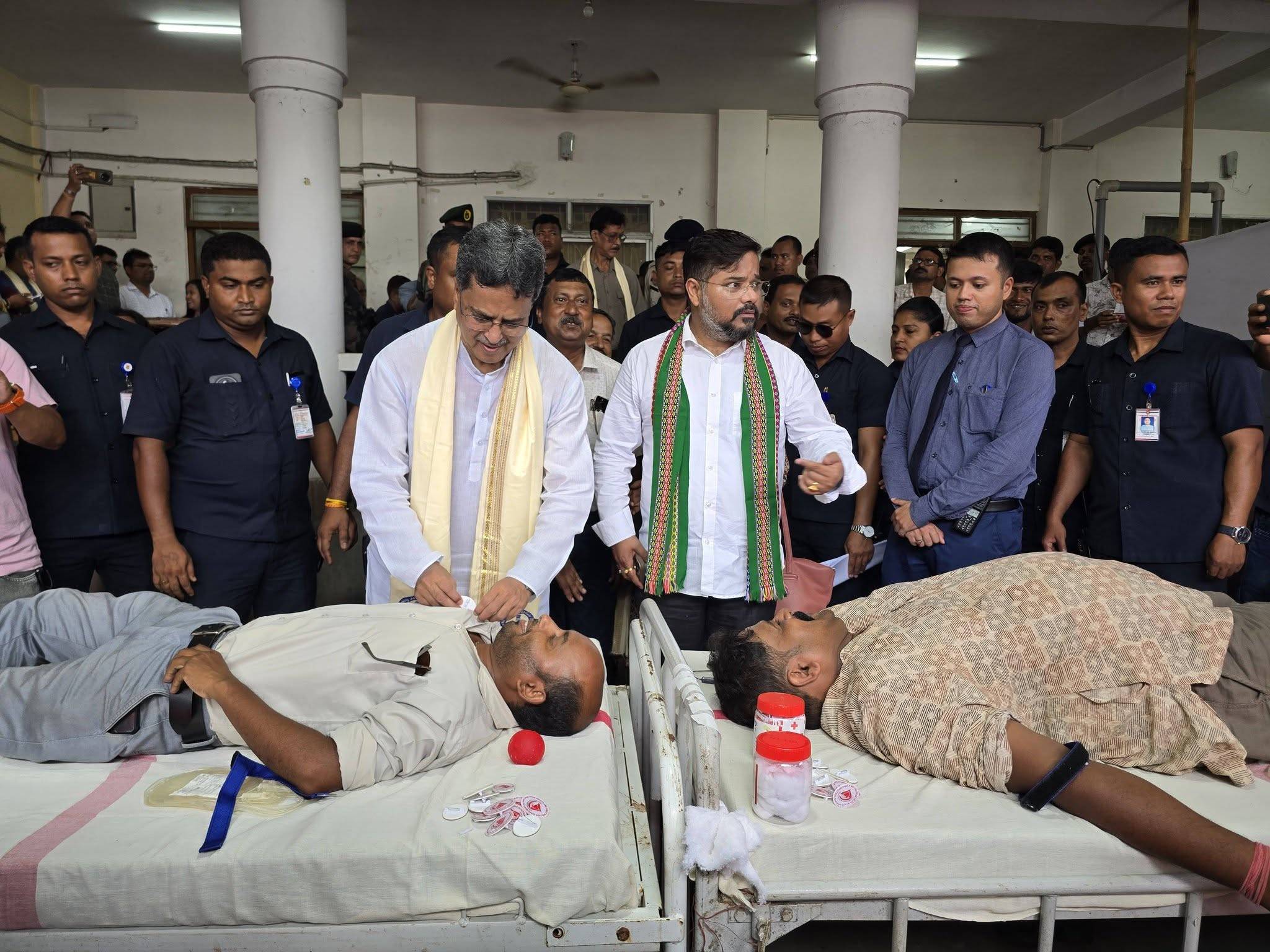 মুখ্যমন্ত্রী অধ্যাপক ডাঃ মানিক সাহা আজ আগরতলার প্রেস ক্লাবে ত্রিপুরা ওয়ার্কিং জার্নালিস্ট এসোসিয়েশনের উদ্যোগে আয়োজিত রক্তদান শিবিরের উদ্বোধন করেন। 