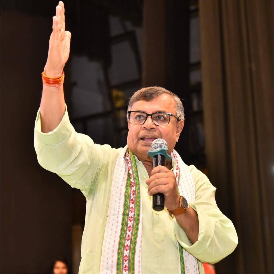 রাজনৈতিক হিংসায় নিহত ব্যক্তিদের পরিবারের যোগ্য সদস্যদের সরকারি চাকরি প্রদানের ক্ষেত্রে রাজ্য সরকার প্রতিশ্রুতিবদ্ধ বলে জানিয়েছেন মন্ত্রী রতনলাল নাথ। 