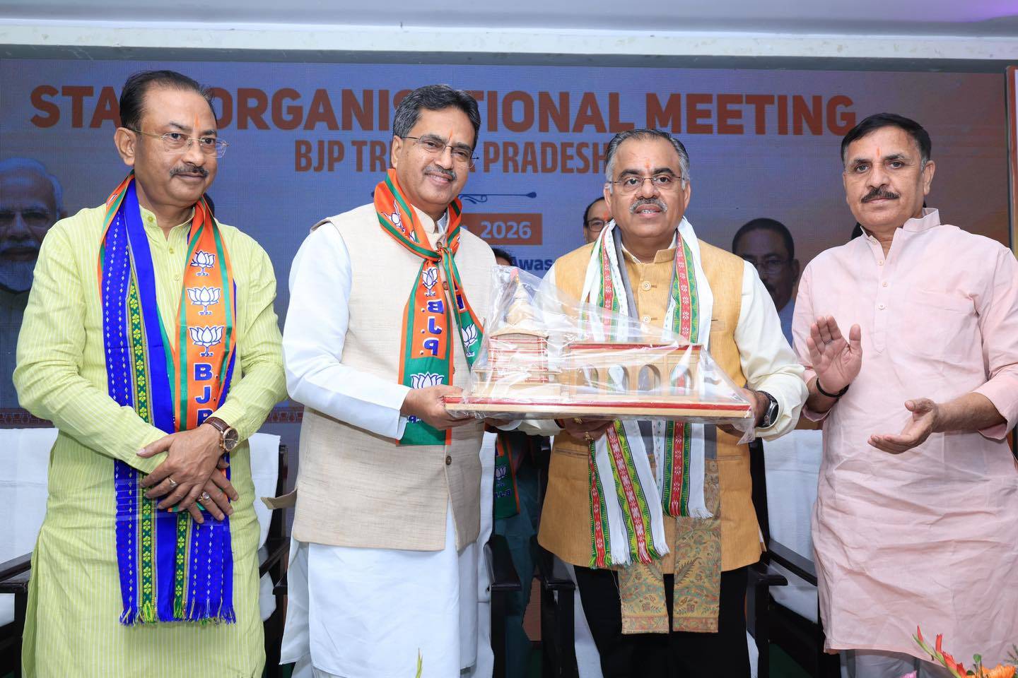 মুখ্যমন্ত্রী অধ্যাপক ডাঃ মানিক সাহা বলেছেন, রাজ্যে এখনো এস আই আর প্রক্রিয়া শুরু না হলেও শীঘ্রই দেশের নির্বাচন কমিশন এই বিষয়ে নির্দেশিকা জারি করবে।