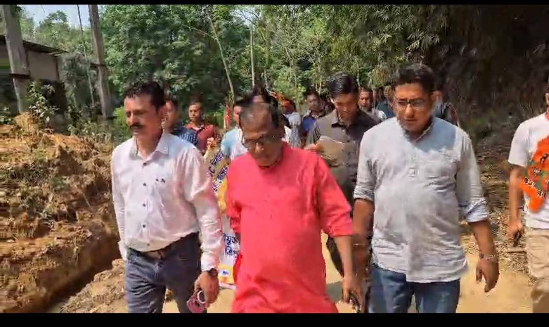 আসন্ন এডিসি নির্বাচনকে সামনে রেখে ৪০ সাব্রুম বিধানসভা কেন্দ্রের অন্তর্গত ২৭ পূর্ব মুহুরীপুর-ভুরাতলী কেন্দ্রের অধীন বিজেপি মনোনীত প্রার্থী অভিজিৎ ত্রিপুরার সমর্থনে রতনমনি এডিসি ভিলেজ এলাকায় জনসম্পর্ক অভিযানে অংশগ্রহণ করেন দক্ষিণ জেলার জেলা সভাধিপতি দীপক দত্ত, ৪০ সাব্রুম মন্ডলের সম্পাদক অপু রাহা প্রমুখ। 