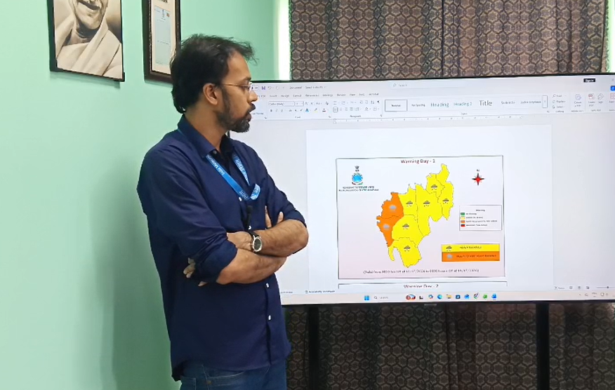 সোমবার আগরতলা আবহাওয়া দপ্তর জানিয়েছে, আগামী তিনদিন ত্রিপুরার বিভিন্ন জেলায় ভারী থেকে অতি ভারী বৃষ্টিপাতের সম্ভাবনা রয়েছে।