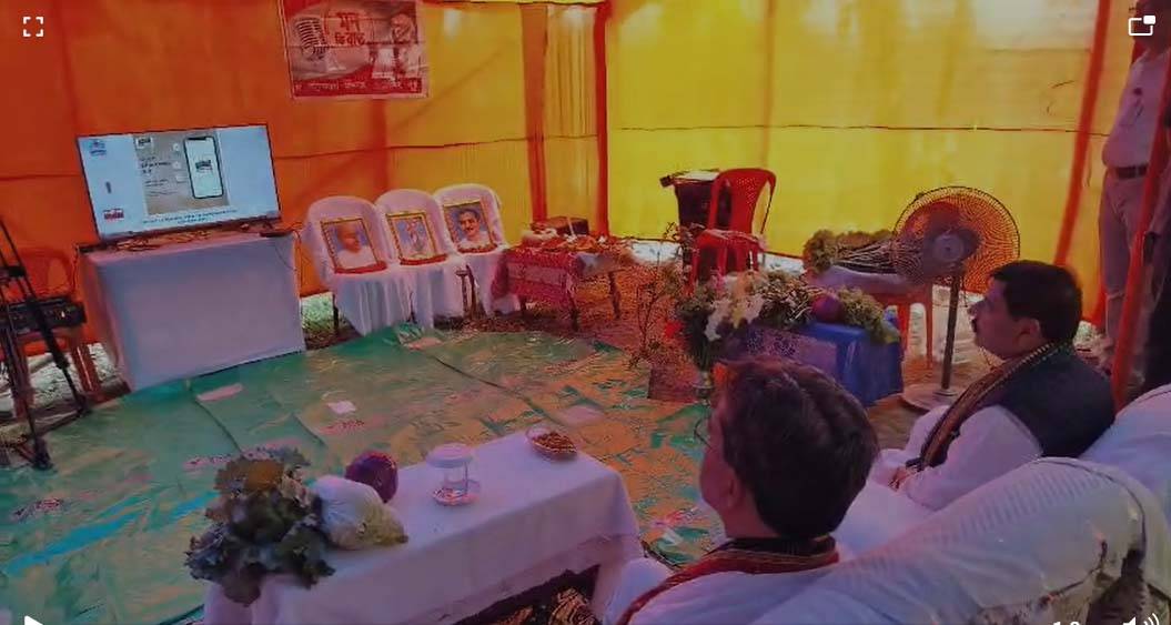 মুখ্যমন্ত্রী অধ্যাপক ডাঃ মানিক সাহা আজ বিজেপি বড়জলা মন্ডলের অন্তর্গত ২২ নং বুথে প্রধানমন্ত্রী নরেন্দ্র মোদির মন কি বাতের ১৩২তম পর্বটি শোনেন।