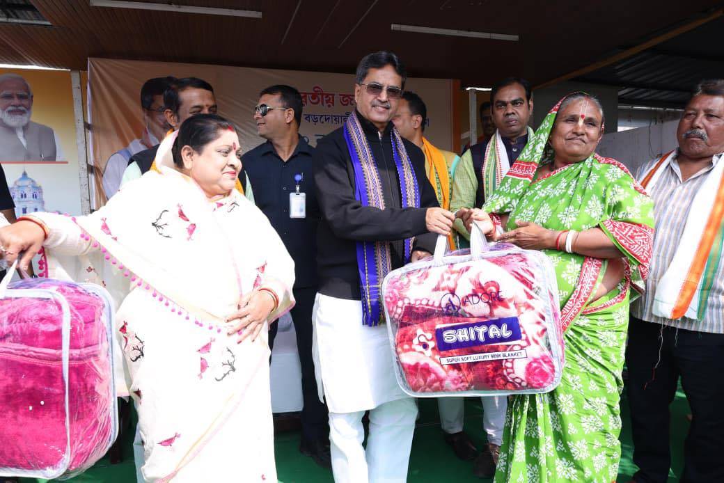 মুখ্যমন্ত্রী অধ্যাপক ডা: মানিক সাহা আজ টাউন বড়দোয়ালী মন্ডলের অন্তর্গত ২০ নং ওয়ার্ডের উদ্যোগে দশমিঘাট এলাকায় দুঃস্থদের মধ্যে শীতবস্ত্র প্রদান অনুষ্ঠানের উদ্বোধন করেন।