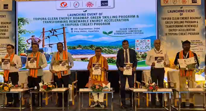 ত্রিপুরায় পরিচ্ছন্ন জ্বালানির ব্যবহার বৃদ্ধি এবং নবায়নযোগ্য শক্তির প্রসারে বৃহস্পতিবার আগরতলার একটি বেসরকারী হোটেলে এক কর্মসূচির উদ্বোধন করা হয়।