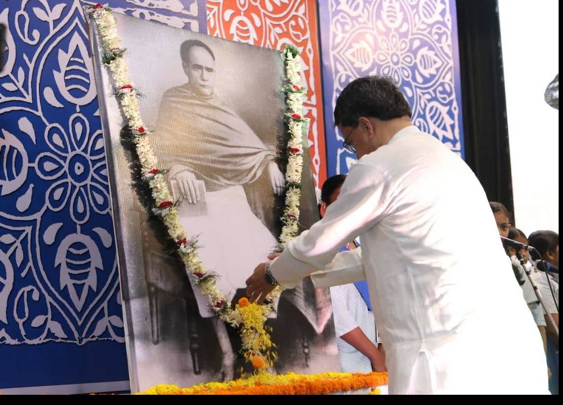 মুখ্যমন্ত্রী অধ্যাপক ডাঃ মানিক সাহা বলেছেন শিক্ষা বিস্তার, নারীশিক্ষার প্রসার, বিধবা বিবাহের পক্ষে আন্দোলন এবং সমাজের কুসংস্কার দূরীকরণে পণ্ডিত ঈশ্বরচন্দ্র বিদ্যাসাগরের অসামান্য অবদান আজও স্মরনীয়।