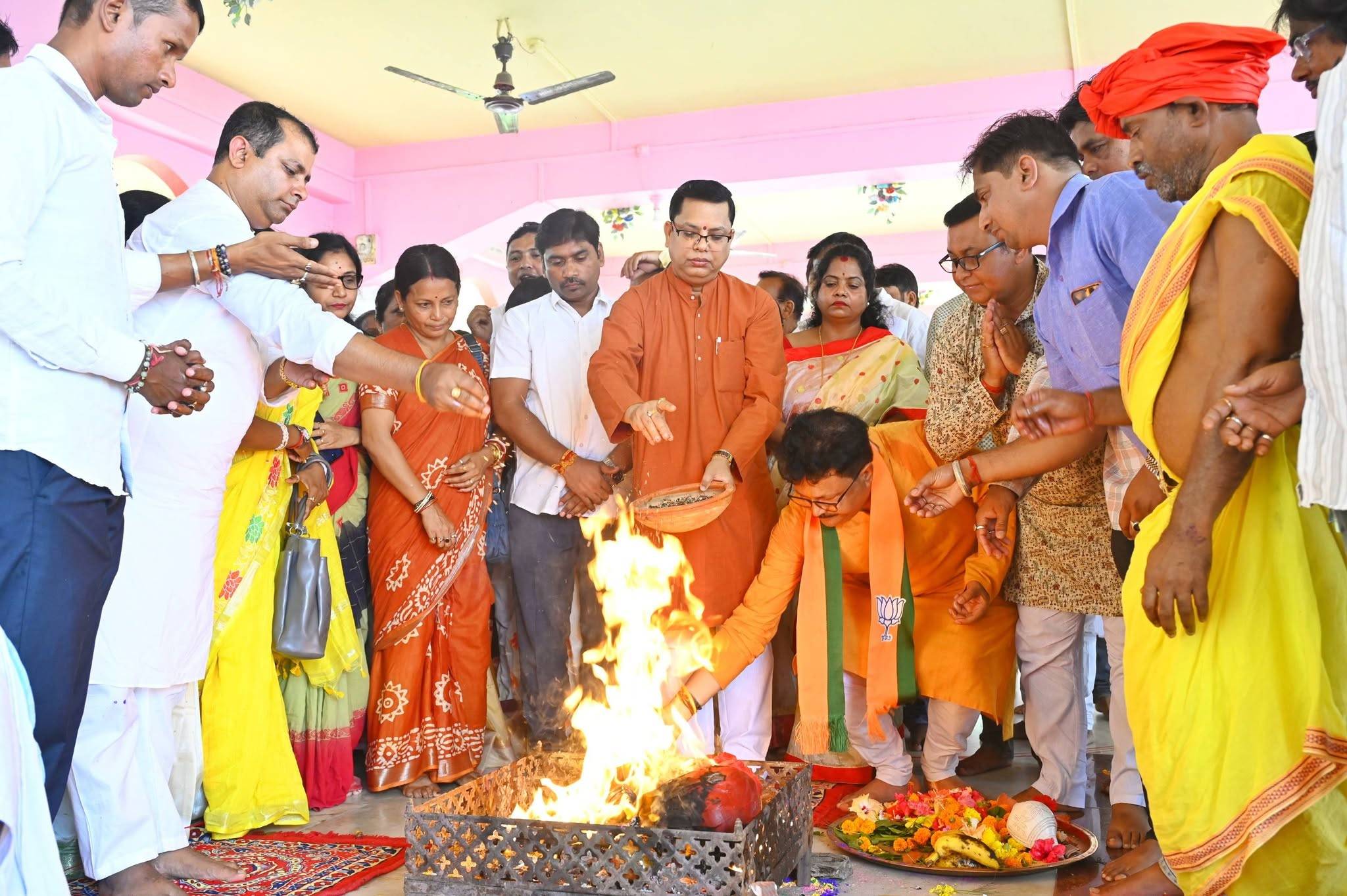 প্রধানমন্ত্রী নরেন্দ্র মোদি নেতৃত্বে বিজেপি সরকার ১২ বছর পূর্তি উপলক্ষে ইন্দ্রনগর কালী মন্দিরে এক বিশাল পূজা অর্চনা ও যজ্ঞের আয়োজন করা হয়। 